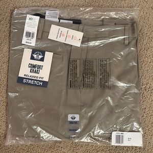 Dockers Comfort Khaki 36x30 NWT